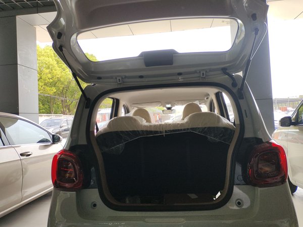 Wuling Hongguang MINIEV, 100 км, за 33900 CNY - фото 23