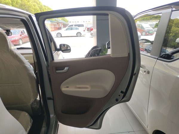 Wuling Hongguang MINIEV, 100 км, за 33900 CNY - фото 26