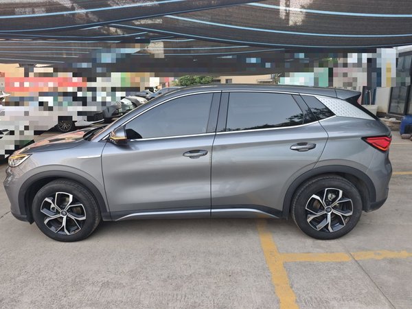 BYD Yuan 2024, 69900 км, за 85200 CNY