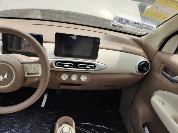 Wuling Hongguang MINIEV, 100 км, за 39900 CNY - фото 17