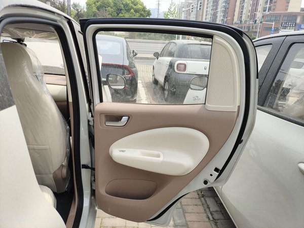 Wuling Hongguang MINIEV, 100 км, за 39900 CNY - фото 26