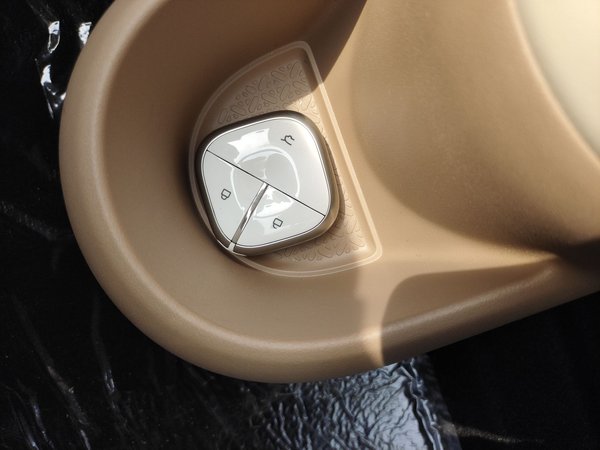 Wuling Hongguang MINIEV, 100 км, за 39900 CNY - фото 13