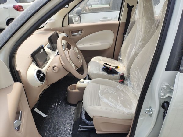 Wuling Hongguang MINIEV, 100 км, за 39900 CNY - фото 19