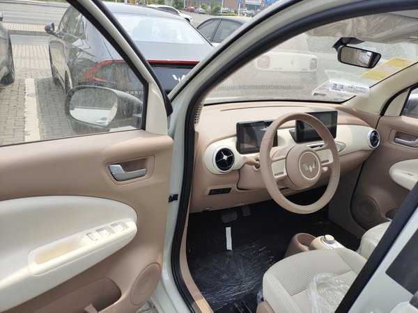 Wuling Hongguang MINIEV, 100 км, за 39900 CNY - фото 20