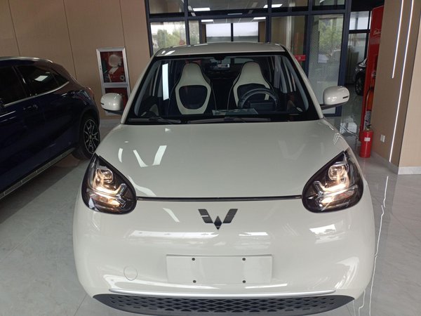 Автомобиль Wuling Wuling Bingguo 2023 года выпуска, модель 203 км, легкая роскошная модель, 2023 года