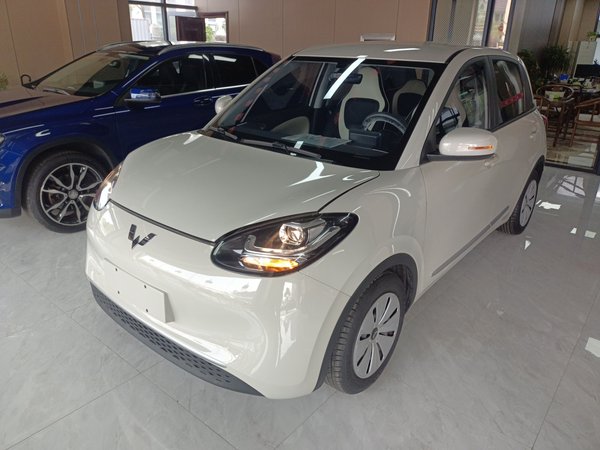 Автомобиль Wuling Wuling Bingguo 2023 года выпуска, модель 203 км, легкая роскошная модель