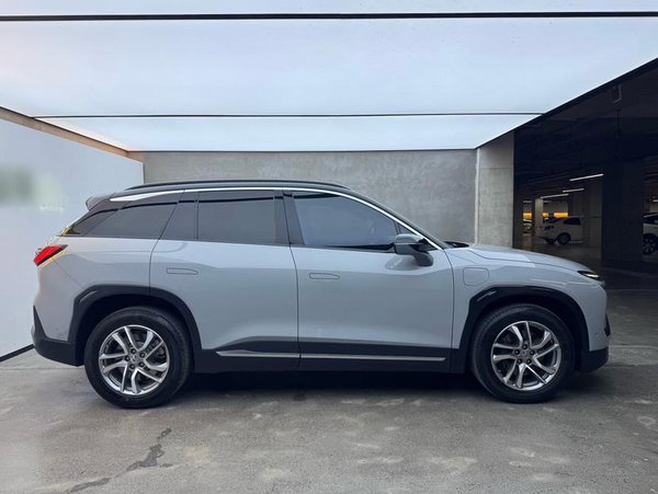 Nio ES6 2020, 60700 км, за 117100 CNY