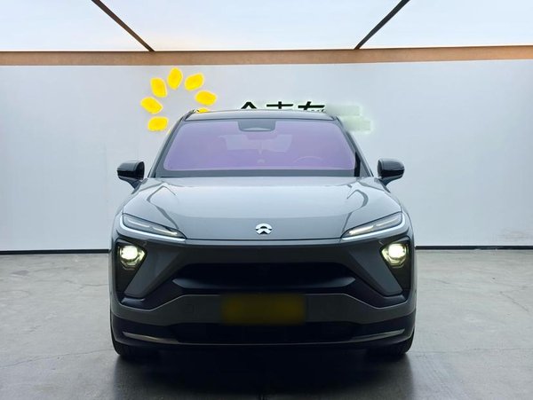 Спортивная версия Nio ES6 2020 протяженностью 420 км, 2020 года