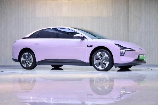 XPeng Mona M03 2024, 150000 км, за 99000 CNY