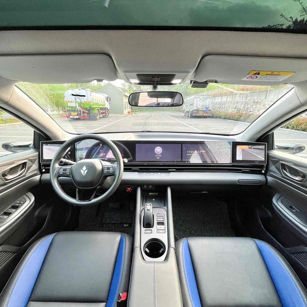 Издание для игроков номер один Lingxi L 2024, 2024 года