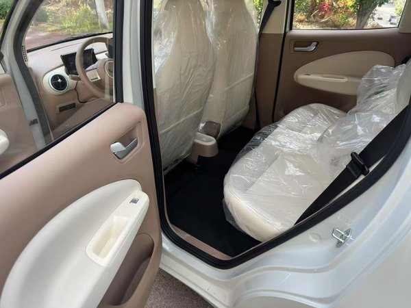 Wuling Hongguang MINIEV, 100 км, за 38800 CNY - фото 15