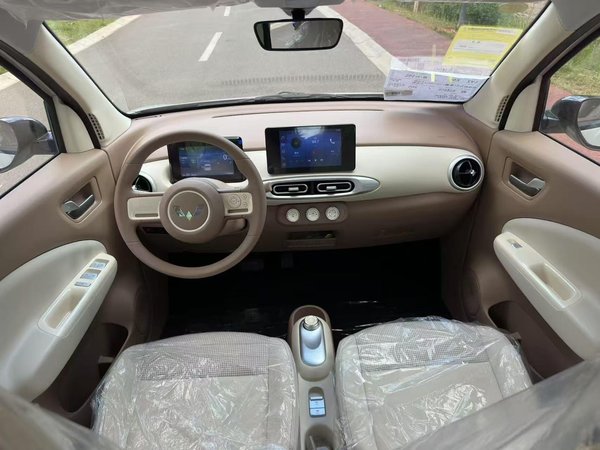 Wuling Hongguang MINIEV, 100 км, за 38800 CNY - фото 11