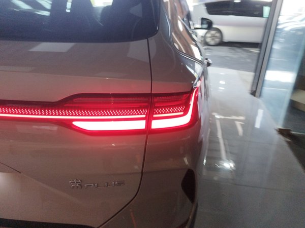 BYD Song 2024, 6000 км, за 130300 CNY - фото 8