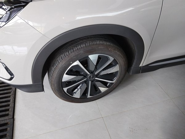 BYD Song 2024, 6000 км, за 130300 CNY - фото 9