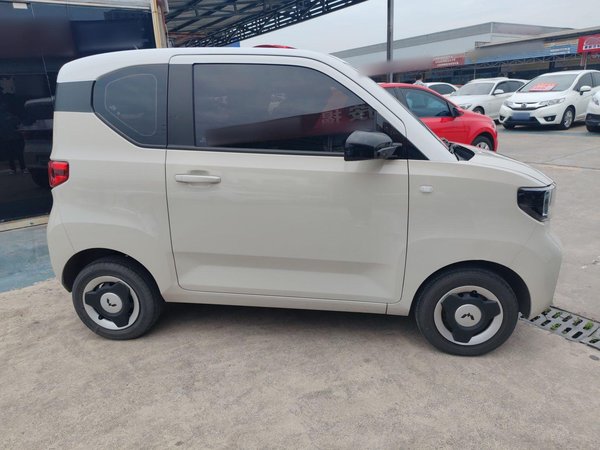 Wuling Hongguang MINIEV 2022, 33400 км, за 16900 CNY