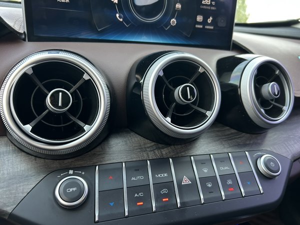 Wey VV7 2019, 62200 км, за 83100 CNY - фото 18