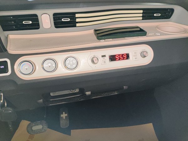 Wuling Hongguang MINIEV 2021, 30700 км, за 14400 CNY - фото 17