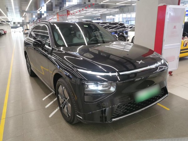 Xpeng (Xiaopeng) G9 2023, 15300 км, за 162500 CNY