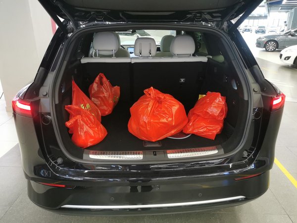 Xpeng (Xiaopeng) G9 2023, 15300 км, за 162500 CNY - фото 23