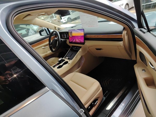 Hongmeng Zhixing Wenjie M5 2023, 27200 км, за 149900 CNY - фото 24