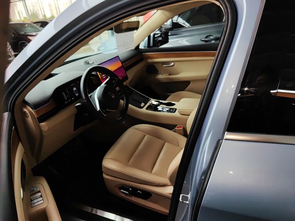 Hongmeng Zhixing Wenjie M5 2023, 27200 км, за 149900 CNY - фото 19