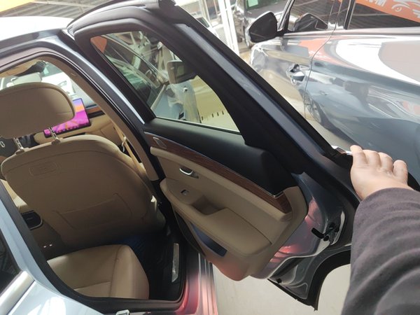 Hongmeng Zhixing Wenjie M5 2023, 27200 км, за 149900 CNY - фото 26