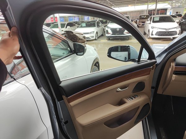 Hongmeng Zhixing Wenjie M5 2023, 27200 км, за 149900 CNY - фото 27