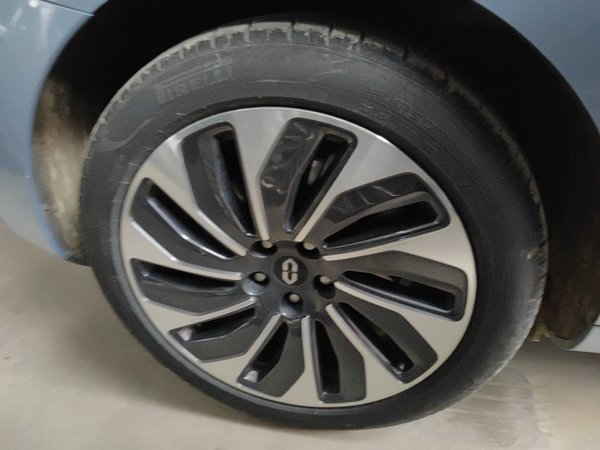 Hongmeng Zhixing Wenjie M5 2023, 27200 км, за 149900 CNY - фото 11