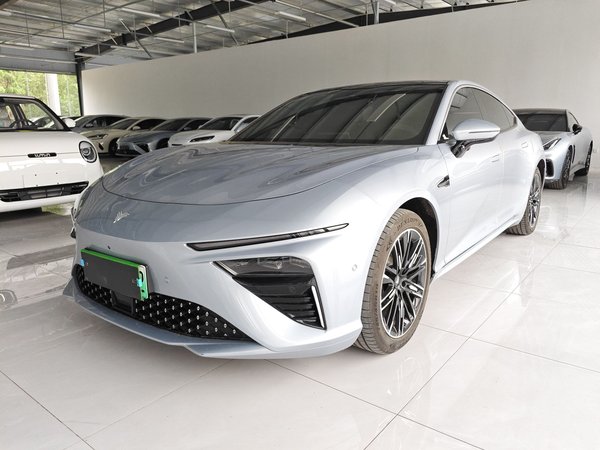 Автомобиль Nezha Nezha S 2022 Версия с увеличенным радиусом действия 1160 км заднеприводная малолитражная версия