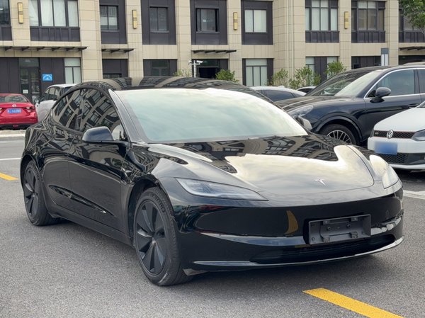 Tesla Model 3 2023, 54500 км, за 162800 CNY