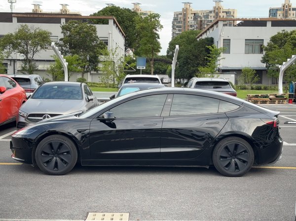 Tesla Model 3 2023, 54500 км, за 162800 CNY