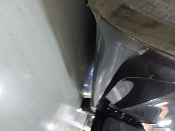 Заднеприводная версия Tesla Model 3 2023, 2023 года