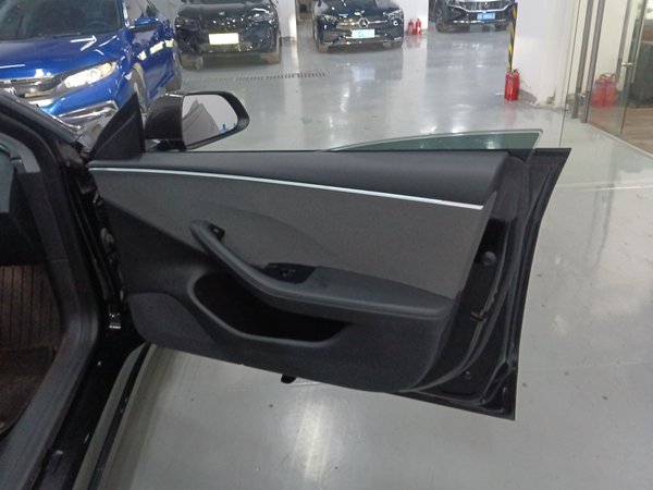 Tesla Model 3 2023, 54500 км, за 162800 CNY - фото 25