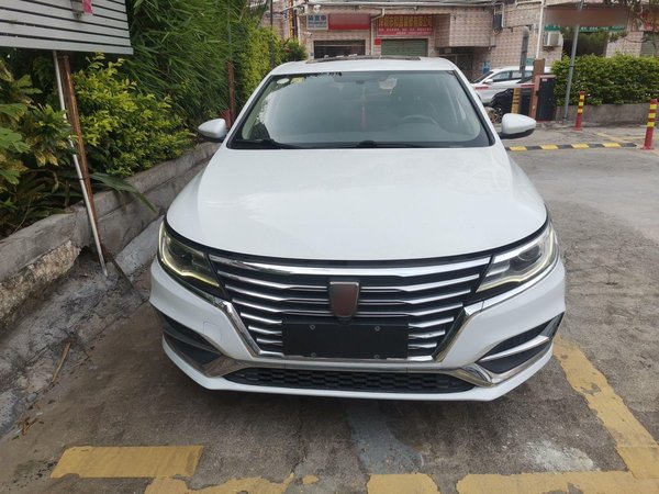 Roewe i6 New Energy 2017 45-тонный гибридный подключаемый Smart Edition, 2017 года