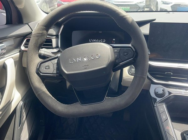 Lynk & Co 06 EP-M 2022, 41300 км, за 76000 CNY