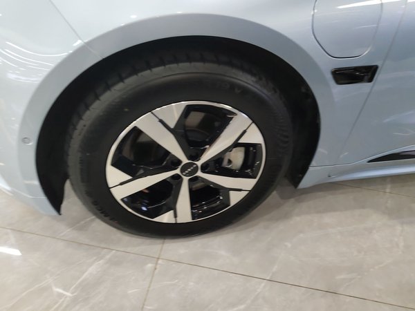 Zeekr 001 2023, 22700 км, за 158200 CNY - фото 9