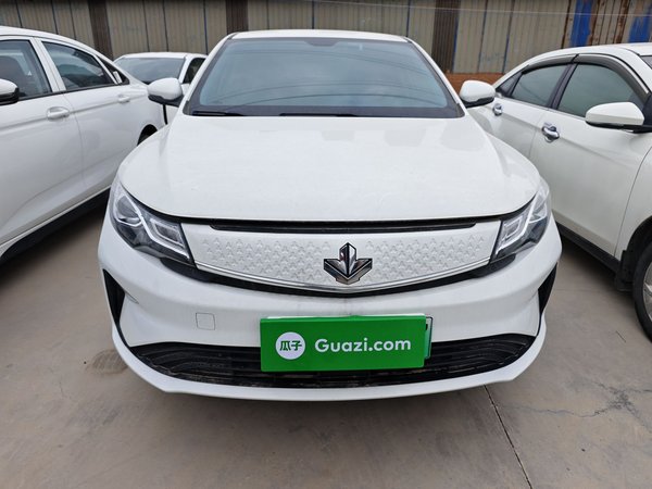 Ruilan Automobile Maple Leaf 60s 2022, рестайлинг, простой в использовании литий-железо-фосфат, 2022 года