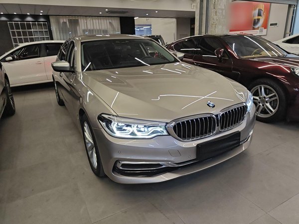 BMW 5 серии 2019, 40700 км, за 164500 CNY