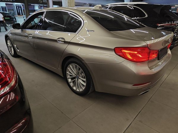 BMW 5 серии 2019, 40700 км, за 164500 CNY