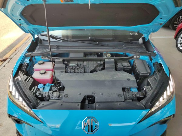 MG 4 EV 2022, 37100 км, за 72900 CNY - фото 29