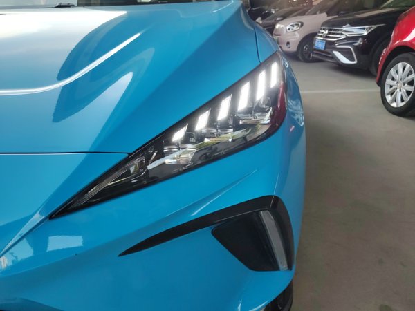 MG 4 EV 2022, 37100 км, за 72900 CNY - фото 10