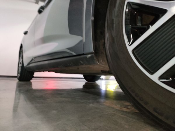 BYD Qin L 2024 DM-i 120 КМ трансцендентного типа, 2024 года