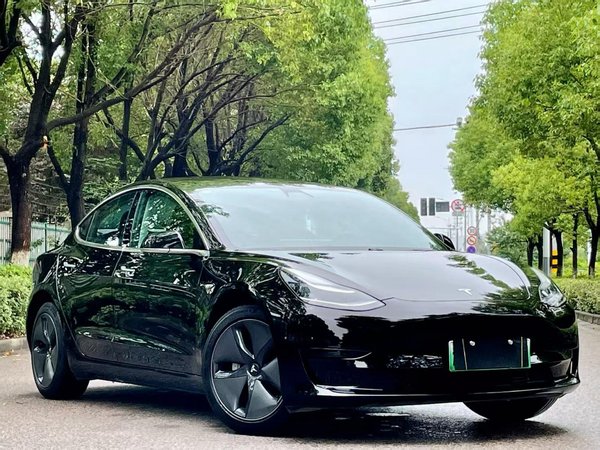 Tesla Model 3 2020, 102400 км, за 102900 CNY