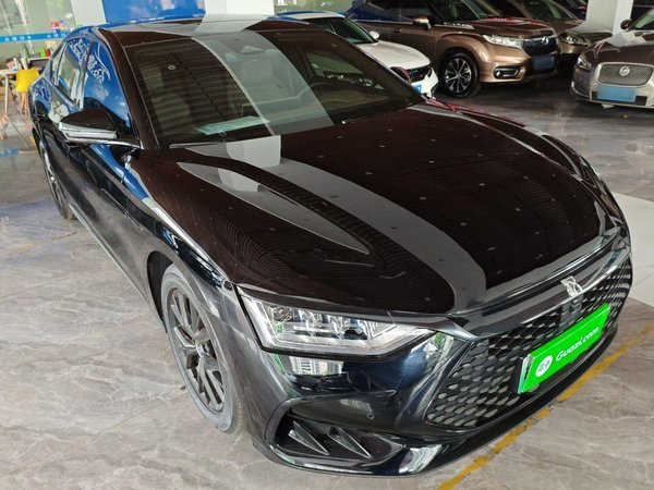 BYD Han 2024, 14700 км, за 114800 CNY