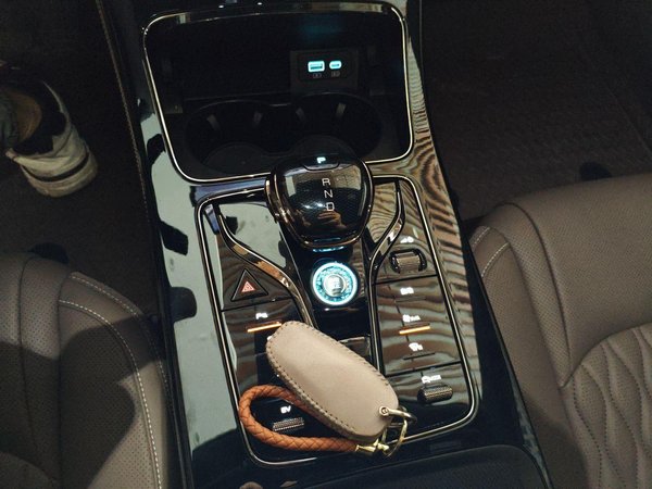 BYD Han 2024, 14700 км, за 114800 CNY - фото 18