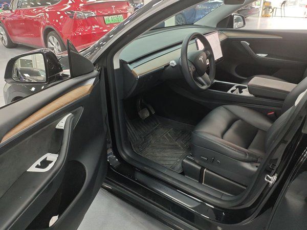 Tesla Model Y 2021, 71900 км, за 144300 CNY - фото 20