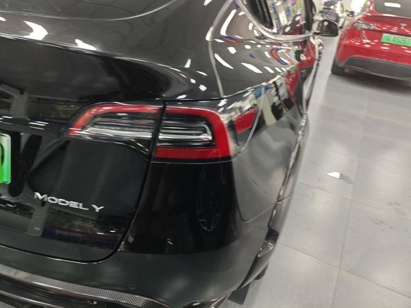 Tesla Model Y 2021, 71900 км, за 144300 CNY - фото 8