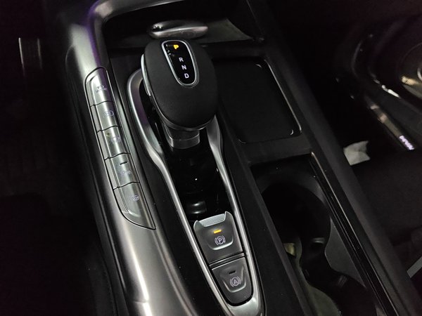 Lantu Free 2021, 60000 км, за 100500 CNY - фото 18