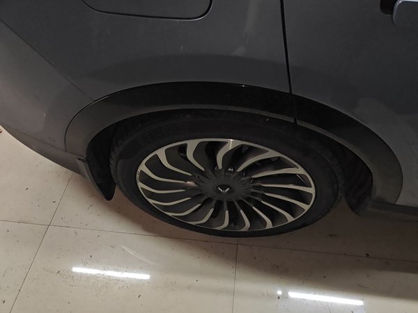 Lantu Free 2021, 60000 км, за 100500 CNY - фото 11