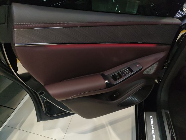 Denza Z9GT 2024, 500000 км, за 270100 CNY - фото 28